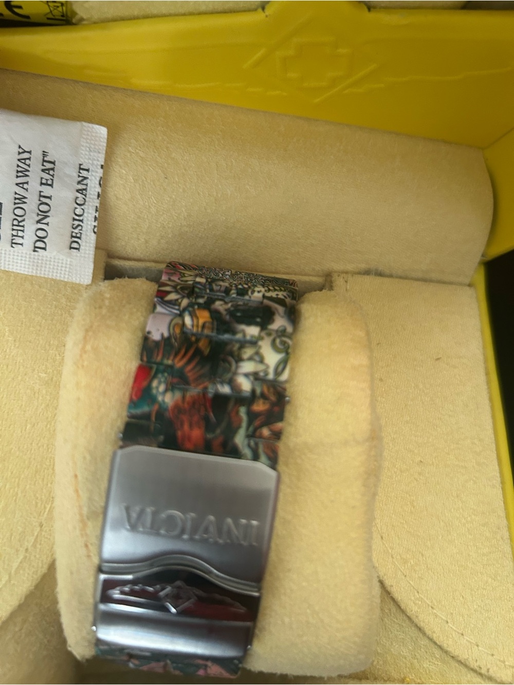 Invicta - Picture 3 of 5